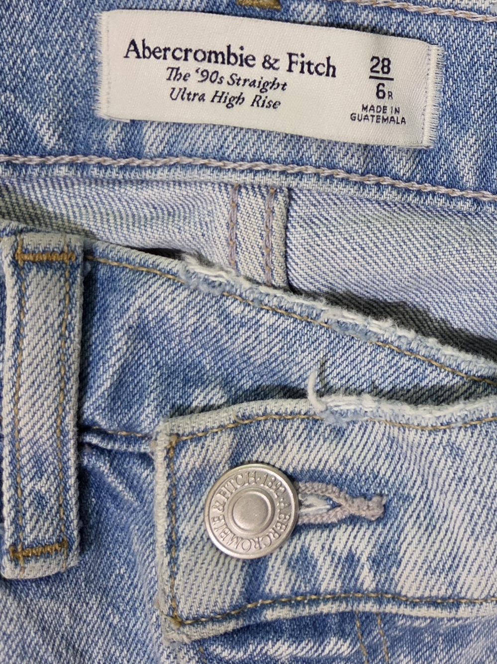 Abercrombie & Fitch Light Blue High-Rise Straight Jeans - Picture 5 of 10